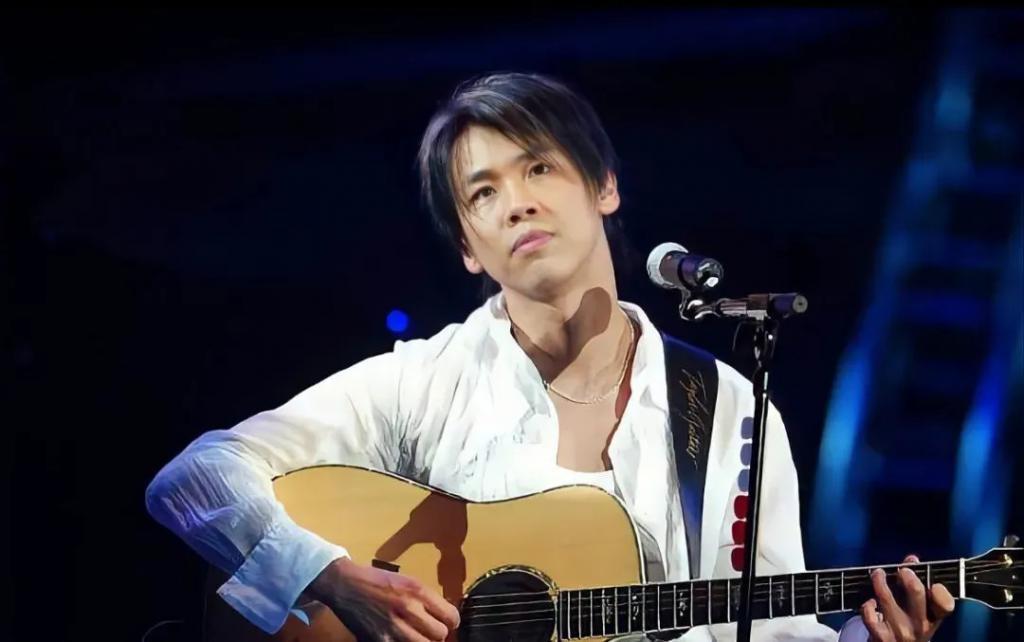 都是才华横溢音乐巨子，晚出道三年周杰伦为何比陶喆火这么多？