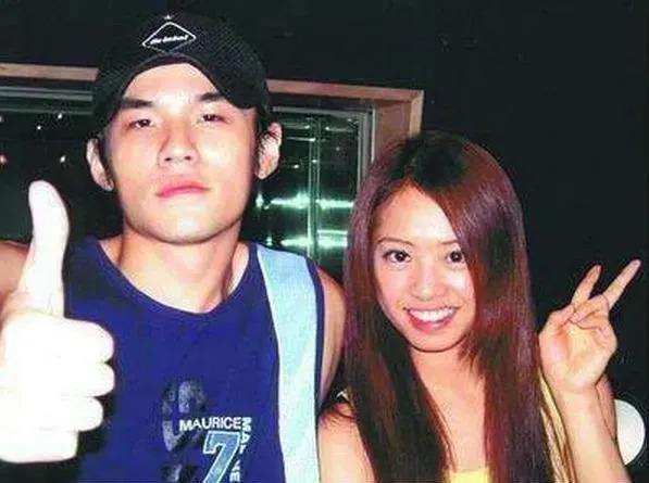 都是才华横溢音乐巨子，晚出道三年周杰伦为何比陶喆火这么多？