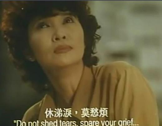 到底是谁在打压她？