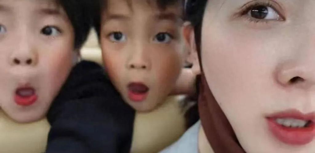 36岁李思思从央视辞职​！嫁普通人生俩娃，疑似转行当“网红”