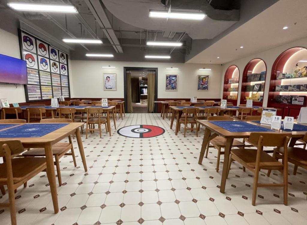 乐华开店，“割韭菜”还是王一博粉丝团建？