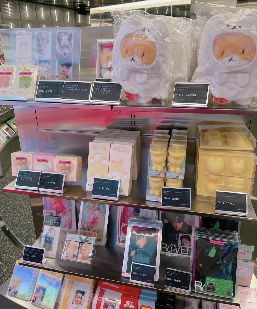 乐华开店，“割韭菜”还是王一博粉丝团建？