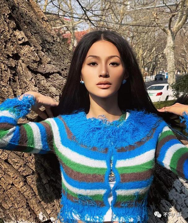 他俩在一起了且还有孩子？过于离谱