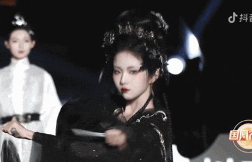 啊？这还不好看？