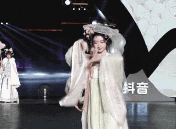 啊？这还不好看？