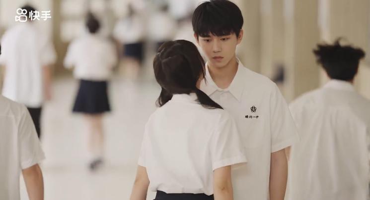 抱歉推荐晚了，剧荒又被它治好了