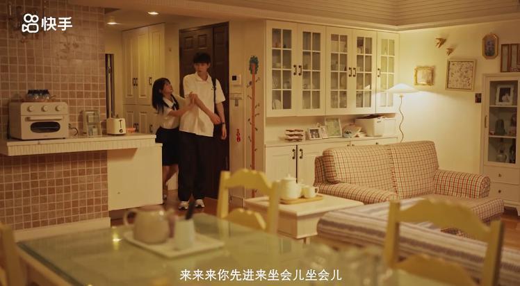 抱歉推荐晚了，剧荒又被它治好了