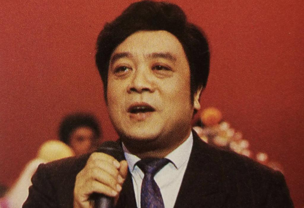 还记得央视春晚主持人李思思吗？离职了？