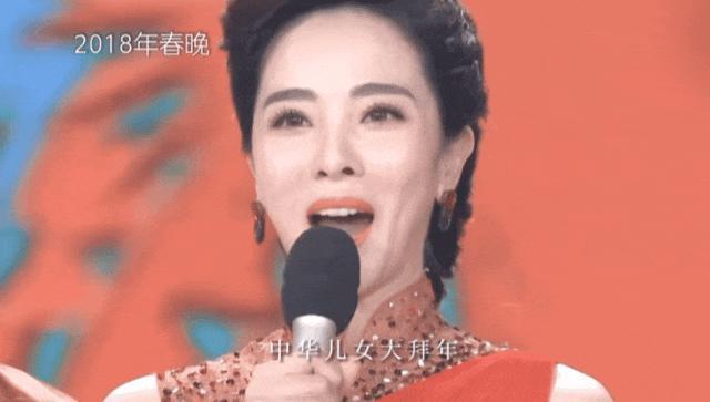 还记得央视春晚主持人李思思吗？离职了？