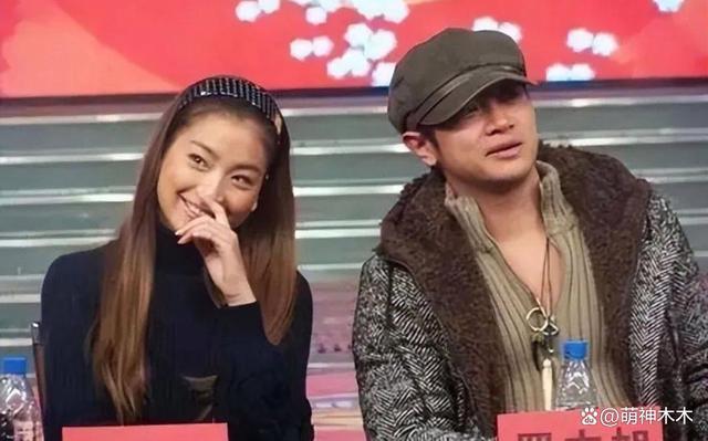 罗中旭声明遭打脸，被曝专爱撩20岁小姑娘，曾直言就喜欢年轻的