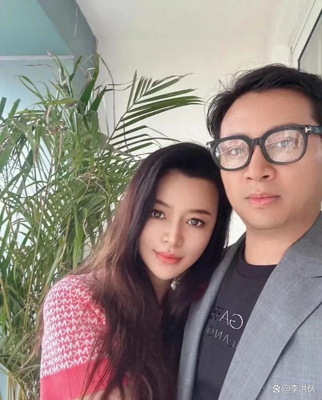 罗中旭辟谣婚内出轨，女方晒聊天记录啪啪打脸，求和遭拒绝