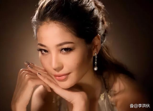 罗中旭辟谣婚内出轨，女方晒聊天记录啪啪打脸，求和遭拒绝