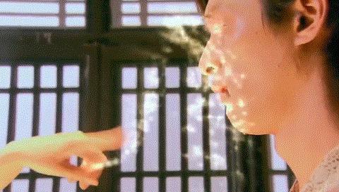 他也堕落成古偶丑男了？