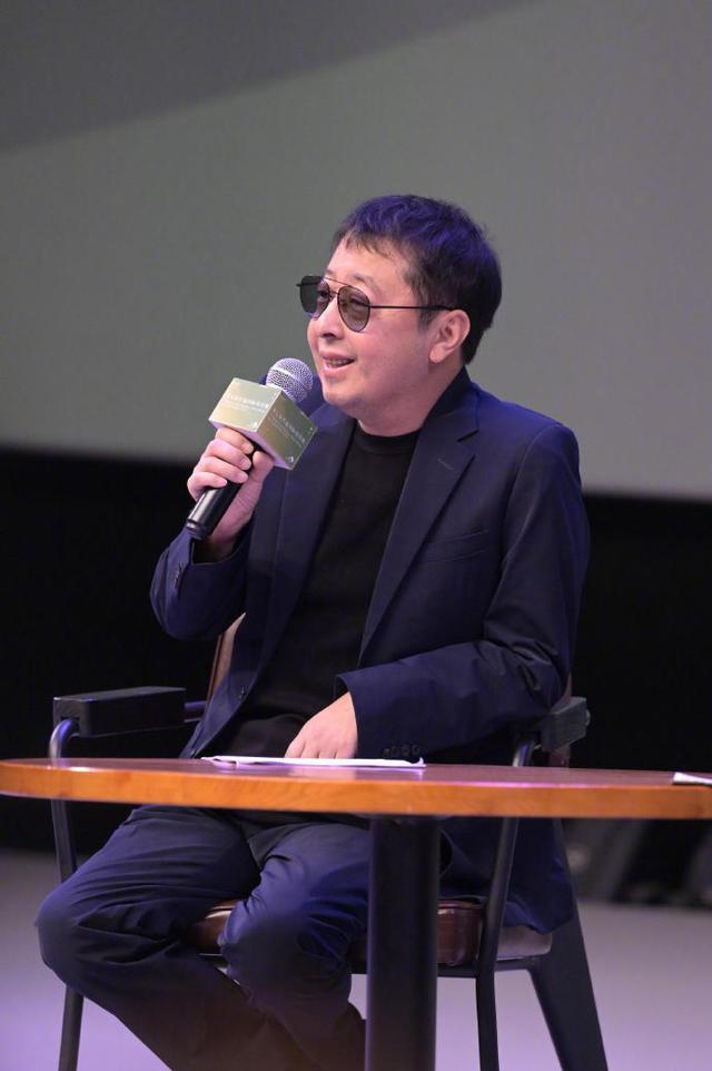 王俊凯亮相平遥国际影展 与贾樟柯对谈生图颜值在线