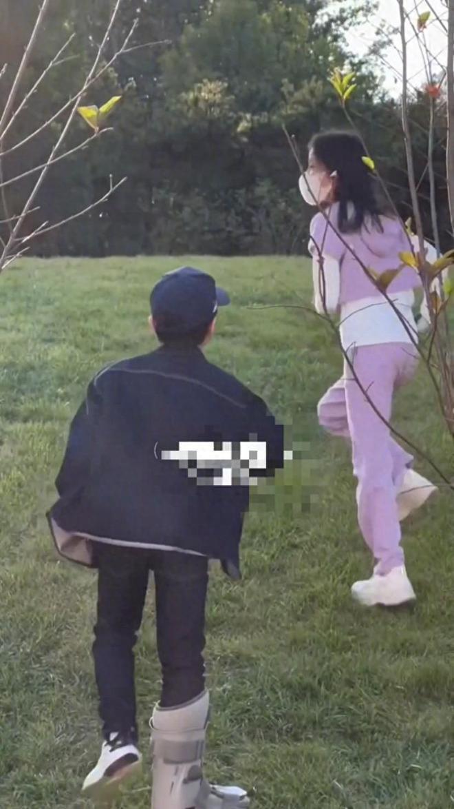 霍思燕李小璐聚会，嗯哼甜馨互动超友爱