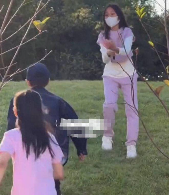 霍思燕李小璐聚会，嗯哼甜馨互动超友爱