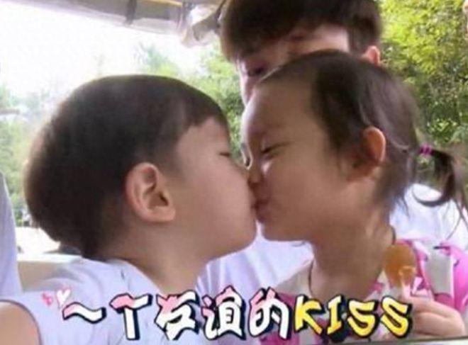 霍思燕李小璐聚会，嗯哼甜馨互动超友爱