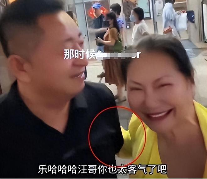 汪小菲转发大S具俊晔接吻照！并配文称美好，刚被张兰斥不争气
