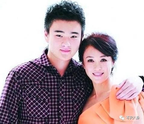 被传痛失爱子？“最美妲己”的生活太过坎坷了.