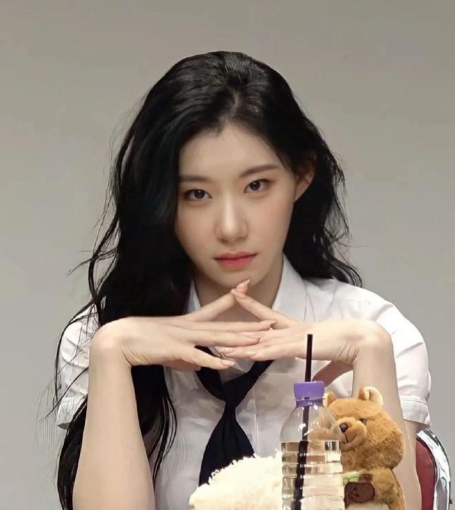 为什么张元英的油腻，逐渐转移到内娱小花脸上了？