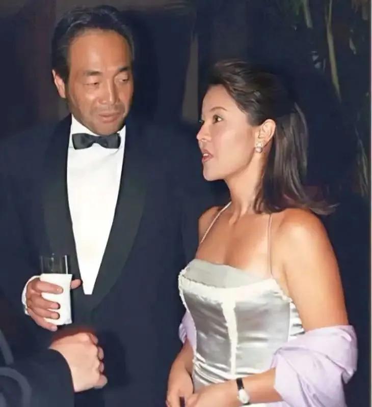 现实版庶女斗倒嫡子？最强港圈豪门女继承人的手腕是真的绝…