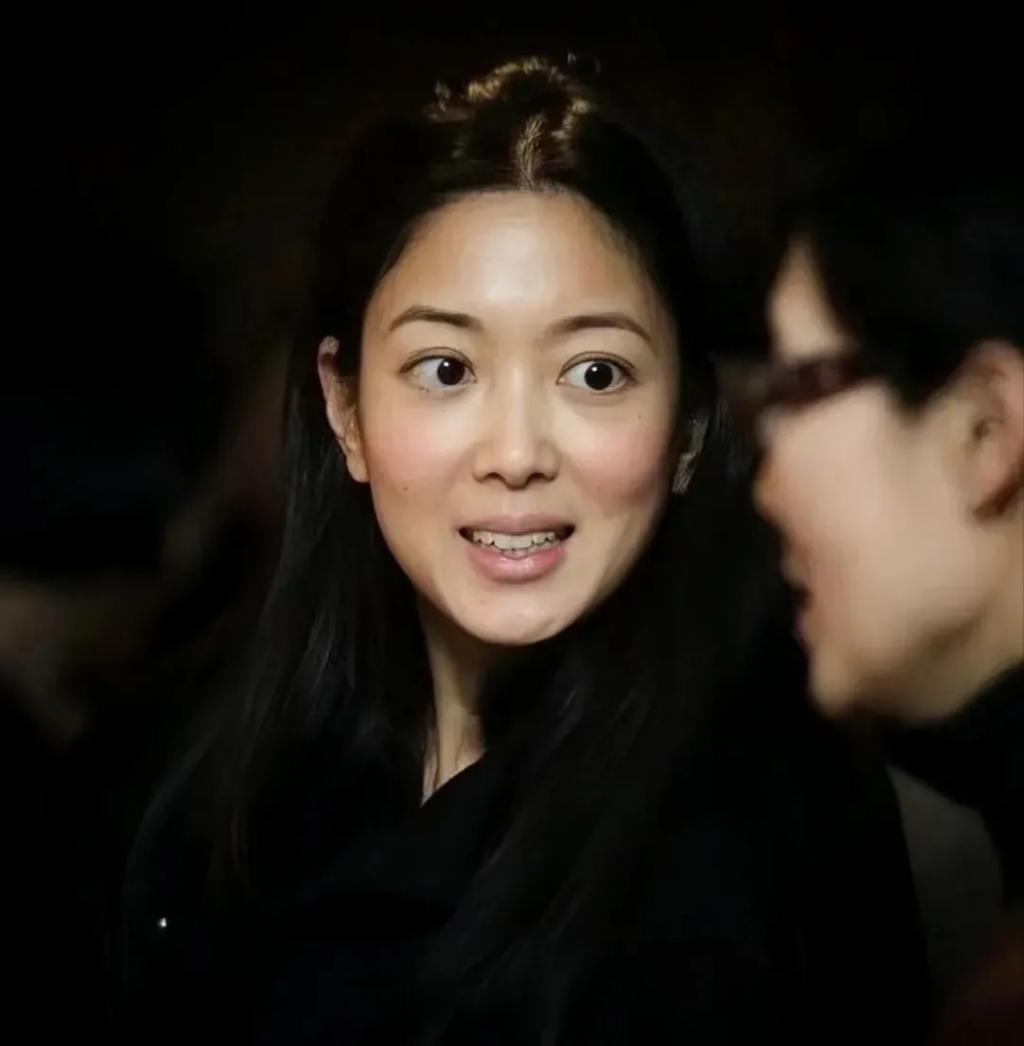 现实版庶女斗倒嫡子？最强港圈豪门女继承人的手腕是真的绝…