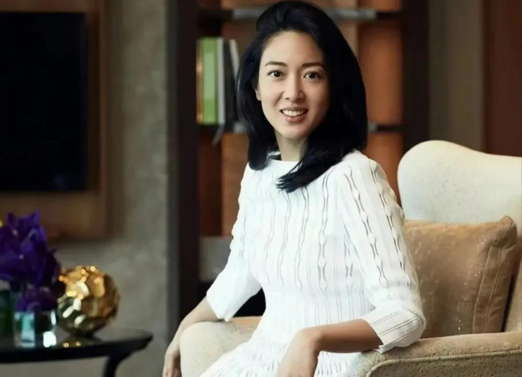 现实版庶女斗倒嫡子？最强港圈豪门女继承人的手腕是真的绝…