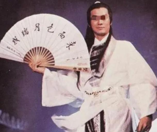 歌坛大姐大怒骂老渣男