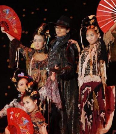 歌坛大姐大怒骂老渣男