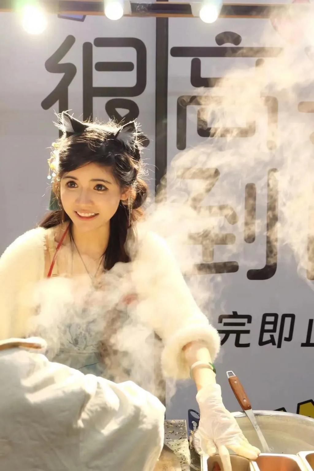 「狗头萝莉」的故事
