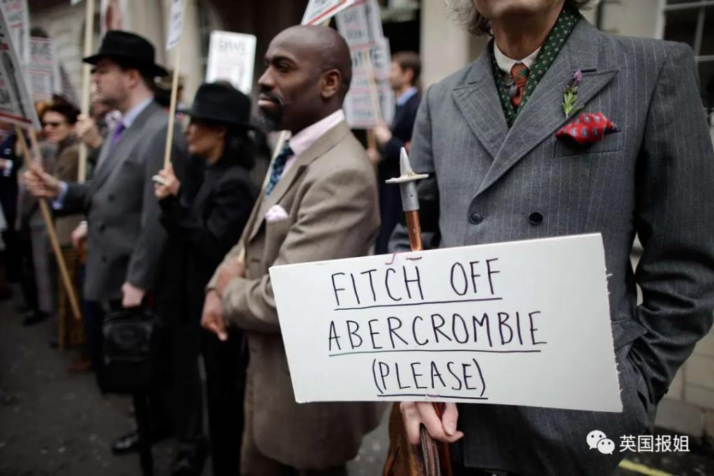 顶流时尚品牌前CEO侵犯多名男模？爱好狩猎腹肌小鲜肉，不从就下药硬来？