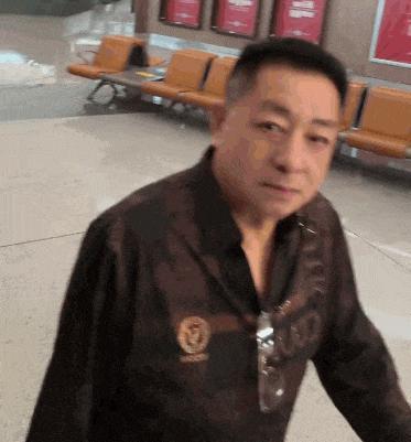 撕成这样，真的是一个很牛的戏精……