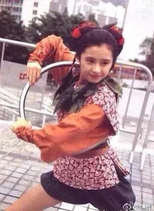 童年女神嫁人了？你一定看过她的剧，老公是普通职员刻薄男？