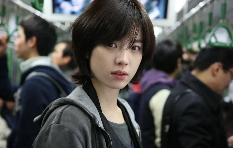 全网抵制后，她逆风翻盘