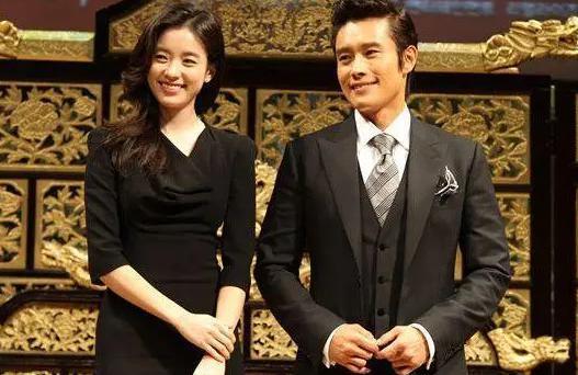 全网抵制后，她逆风翻盘