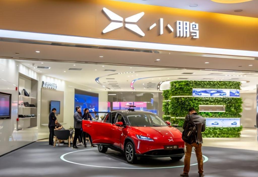 小鹏要开始搞4S店了，它终于要认真卖车了。