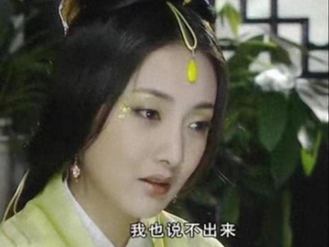 50岁牛莉浙江被偶遇，鼻子外翻脸部肿胀认不出！