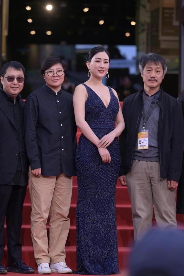 平遥国际电影展开幕 周冬雨朱一龙黄轩王俊凯等亮相红毯
