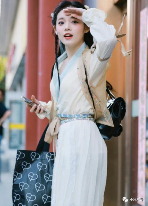 欧阳娜娜的妹妹要参加选秀啦？这次路透里好多熟人！