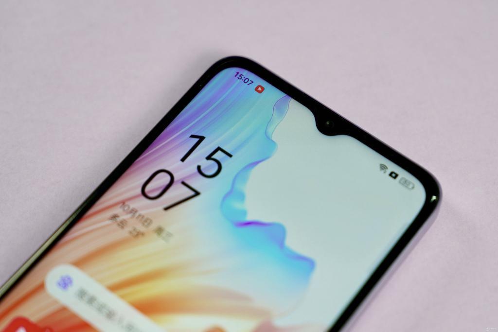 OPPO A2x飞霜紫：雾面霜花工艺加持质感升级