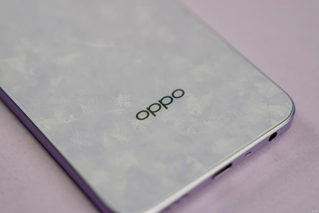 OPPO A2x飞霜紫：雾面霜花工艺加持质感升级