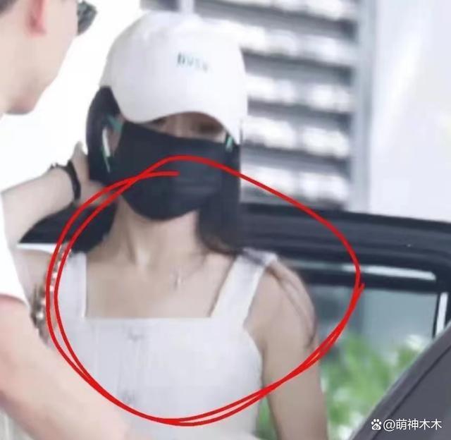 王一博赵丽颖绯闻升级！男方被曝戴假发约会，否认后又被扒