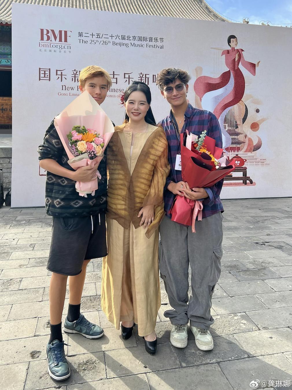 还记得唱《忐忑》的龚琳娜吗？隐藏的育儿大师？