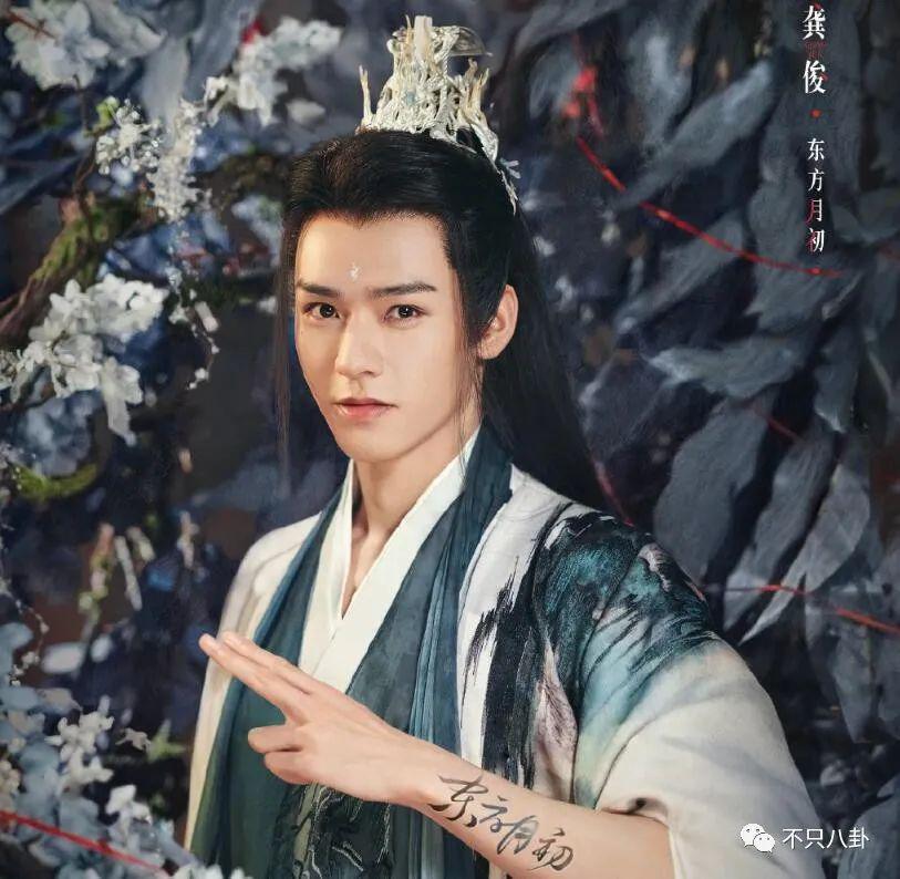 她该不会是真的想让自己C位出道吧？