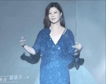 她该不会是真的想让自己C位出道吧？