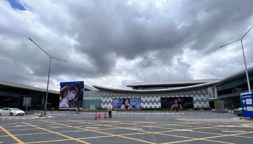 都在心疼爱豆,可谁心疼她们的粉丝?