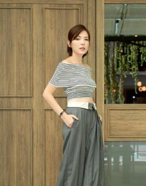 官宣！闪嫁顶级渣男，全网劝分，婚礼都没办就怀上了？