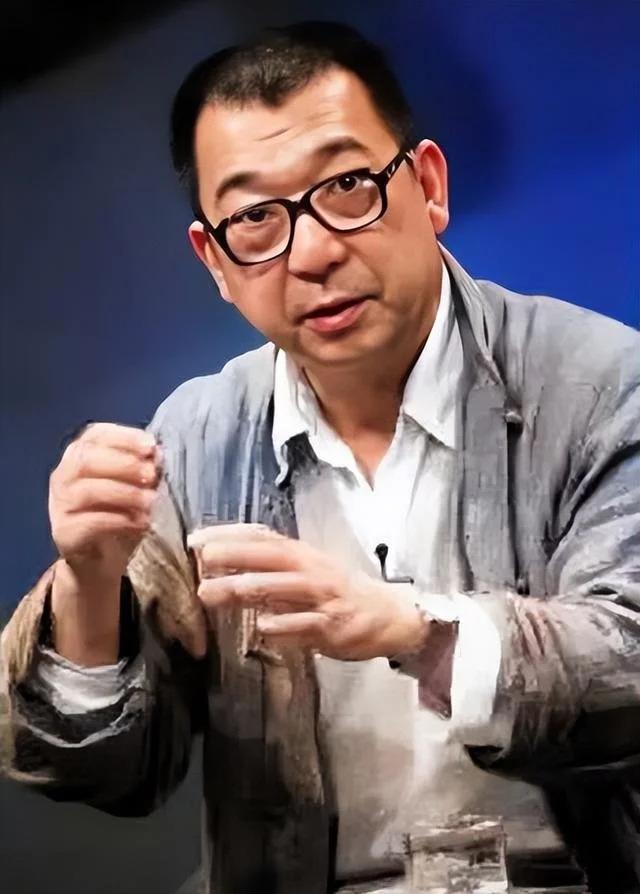 传奇导演郭宝昌：一生只见亲生母亲一次面，养母到死也不原谅他