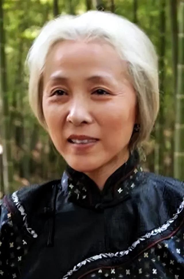 传奇导演郭宝昌：一生只见亲生母亲一次面，养母到死也不原谅他