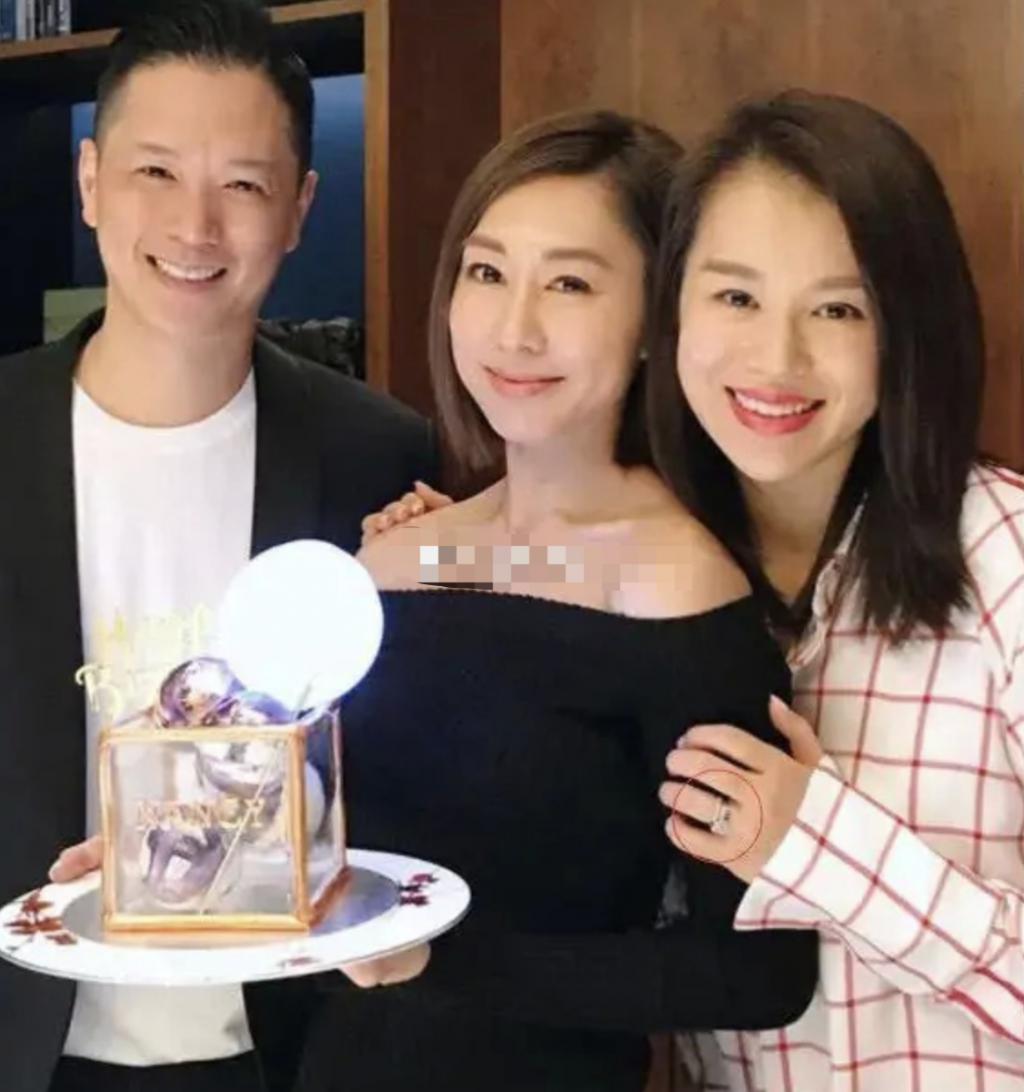 突然结婚！地下恋11年，终于修成正果了？！